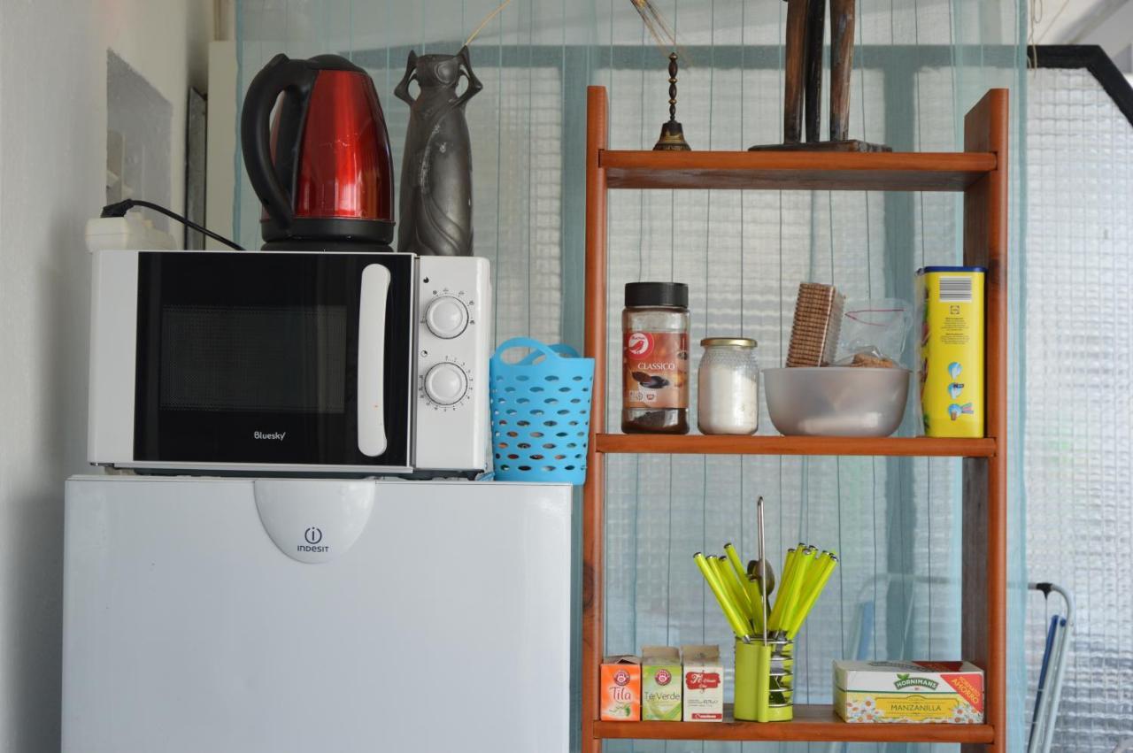 Habitaciones Compartidas En Un Apartamento ซาลอว์ ภายนอก รูปภาพ