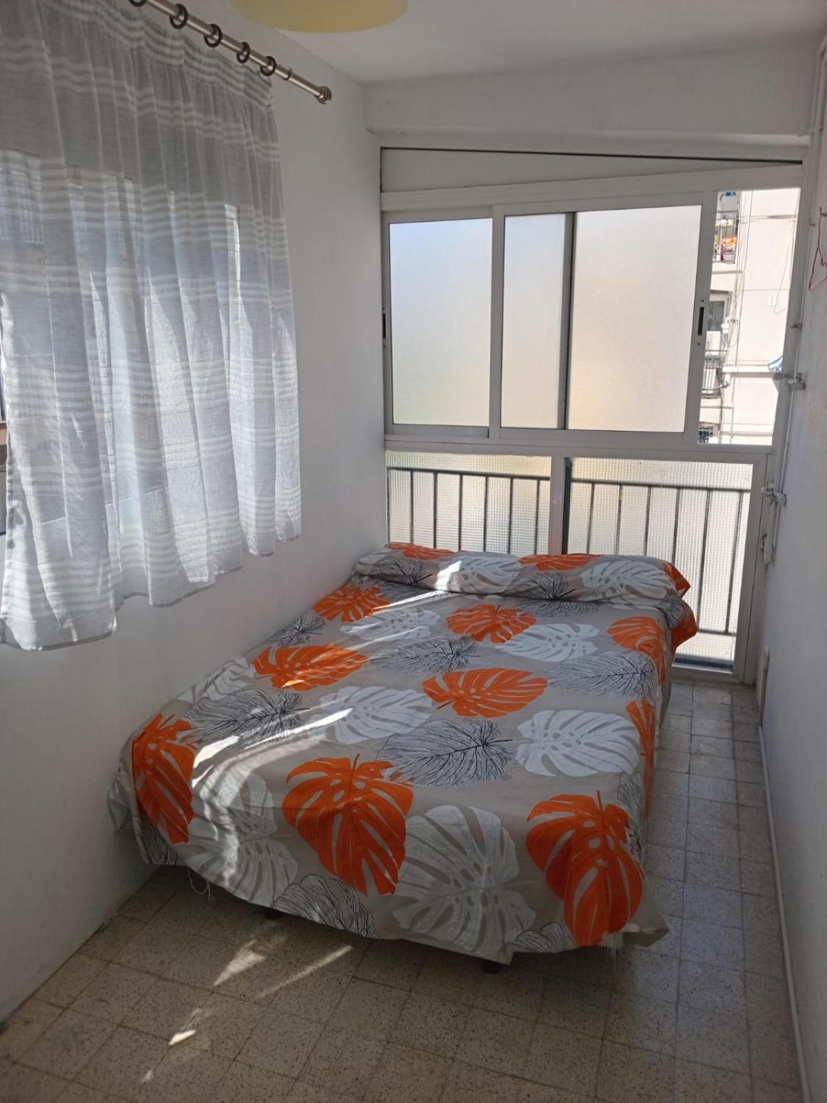 Habitaciones Compartidas En Un Apartamento ซาลอว์ ภายนอก รูปภาพ