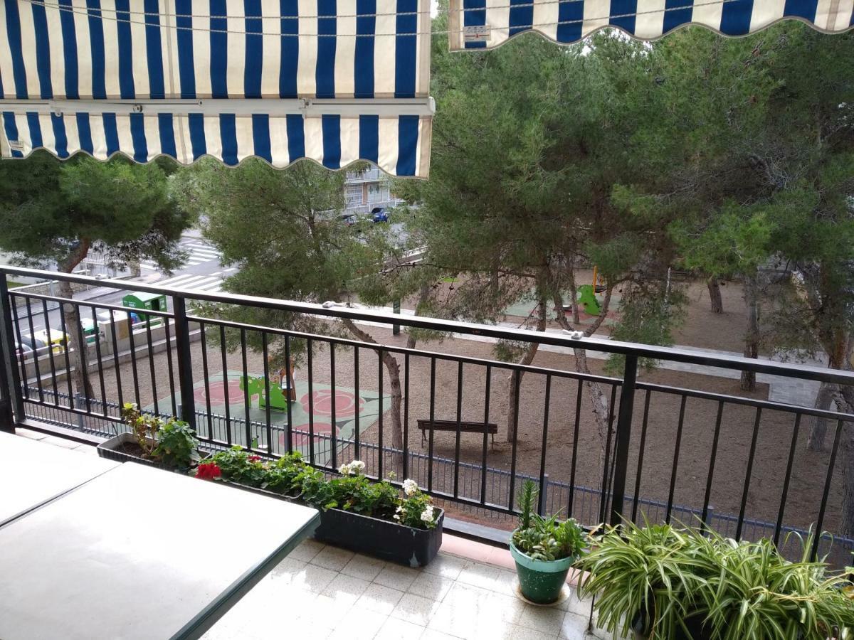 Habitaciones Compartidas En Un Apartamento ซาลอว์ ภายนอก รูปภาพ